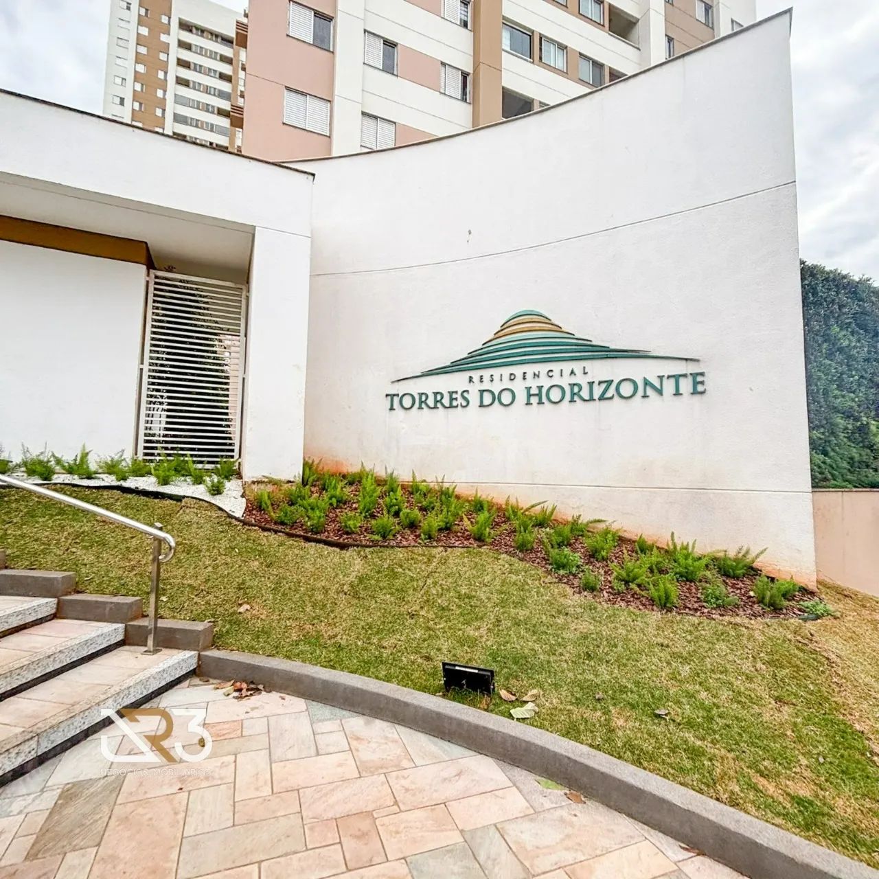 Apartamento à venda no Torres do Horizonte com 3 dormitórios e sacada com churrasqueira na