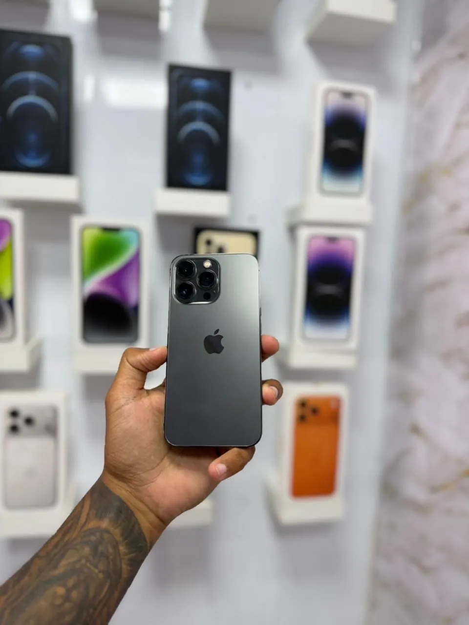 iPhone 13 Pro - 256GB ( com caixa ) ?2.799,00 - Celulares e