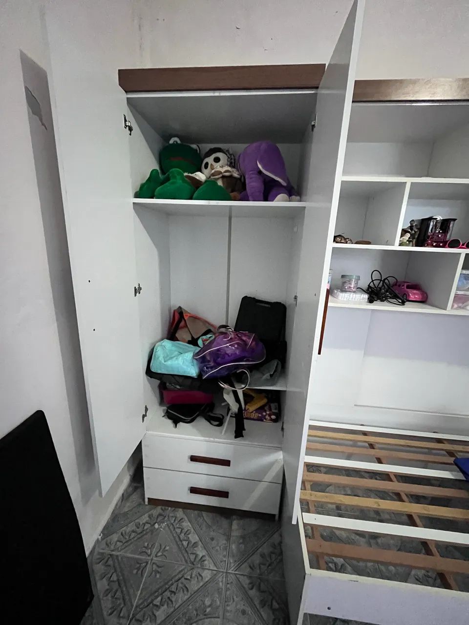 Guarda roupa solteiro com cama - Foto 2