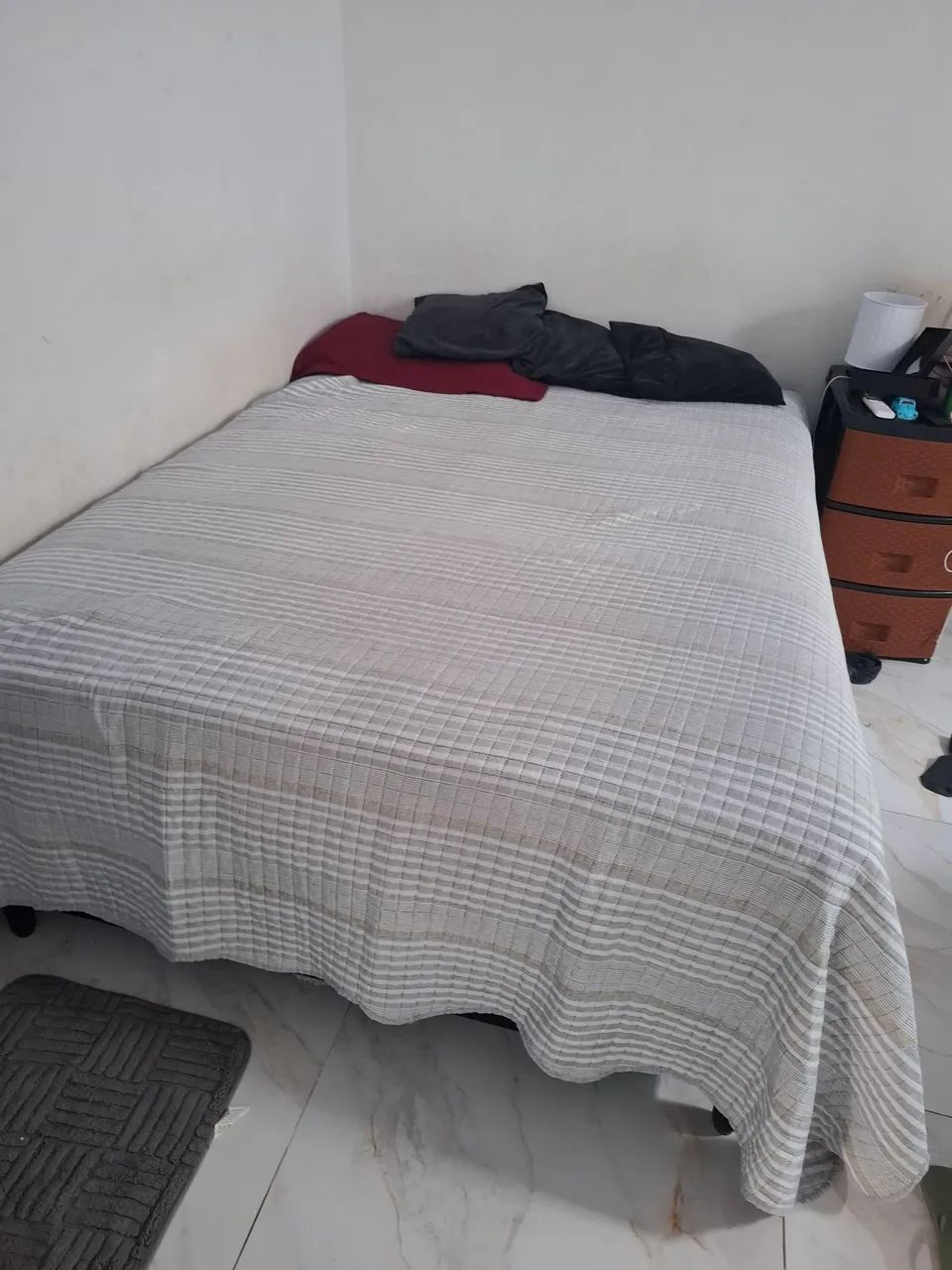 Cama seminova e bem conservada ? R$ 500