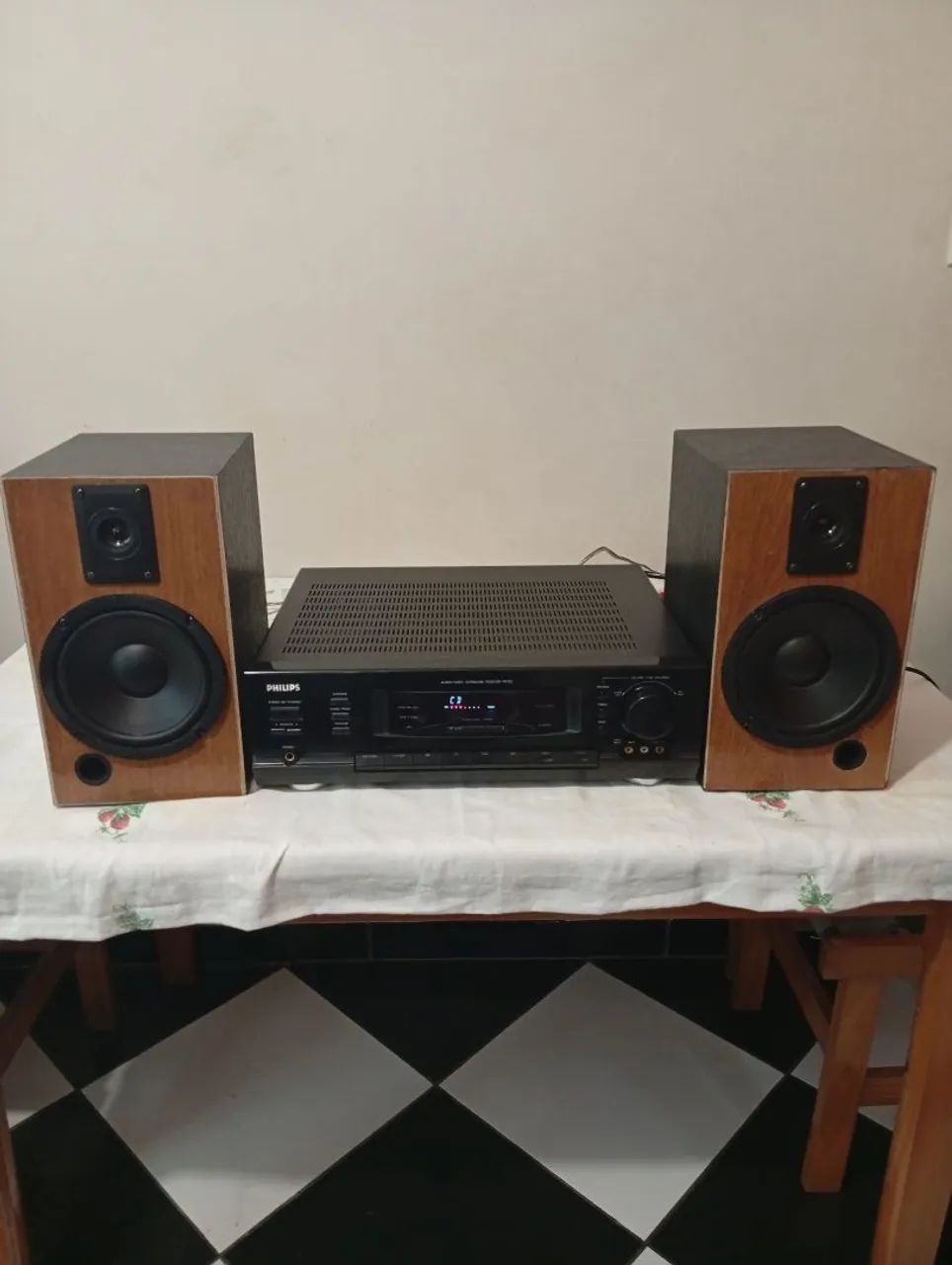 Caixas acústicas bookshelf e receiver Philips - Aceito troca(LEIA)