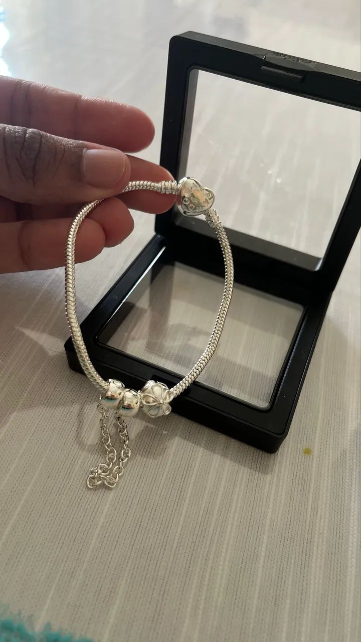 Vendo pulseira semijoia Pandora 