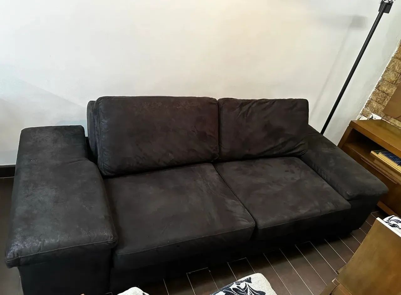 Sofá preto 4 lugares  - Foto 2