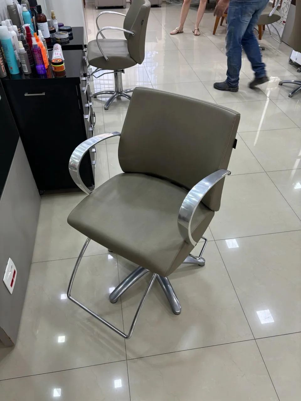 CADEIRA DE CABELEIREIRO MALETTI