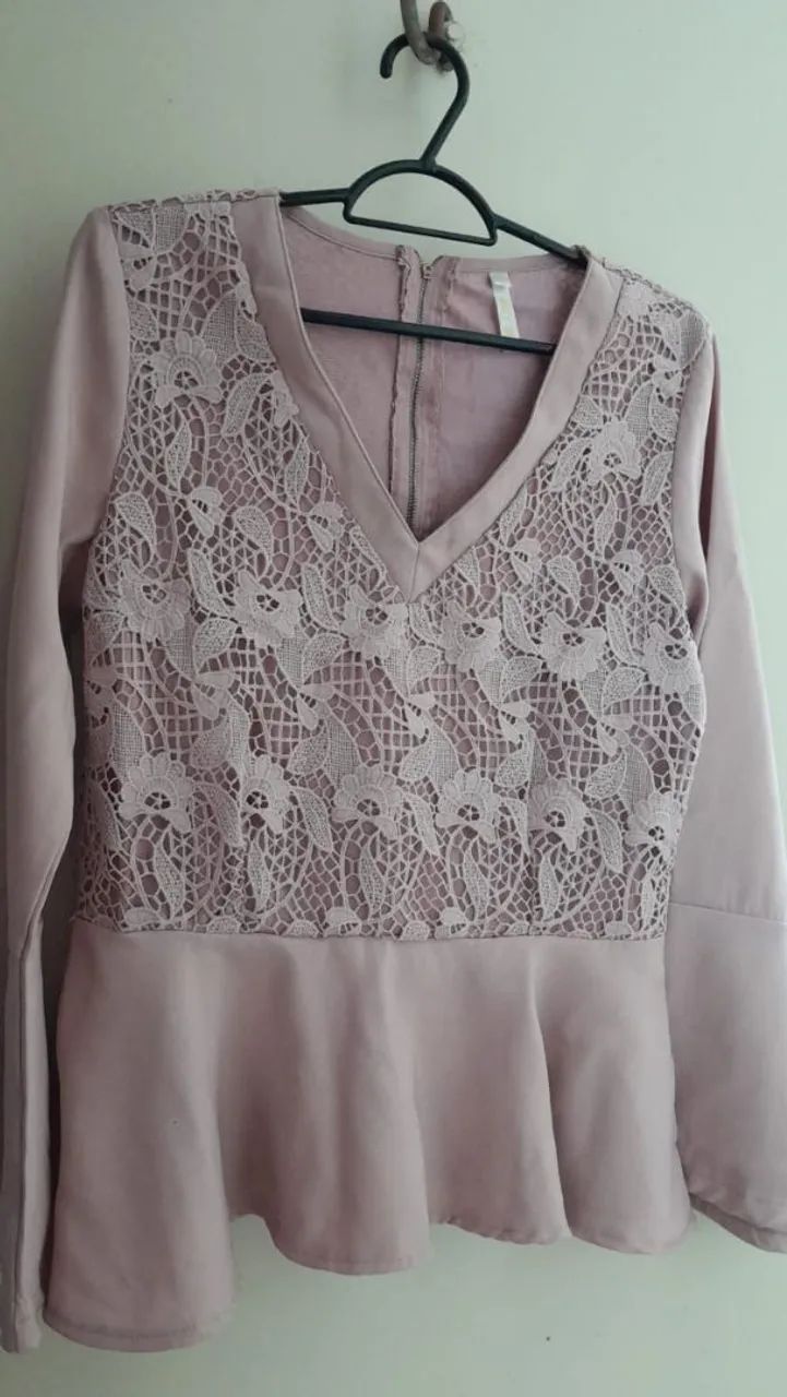 Blusa com renda pleplum - Foto 3