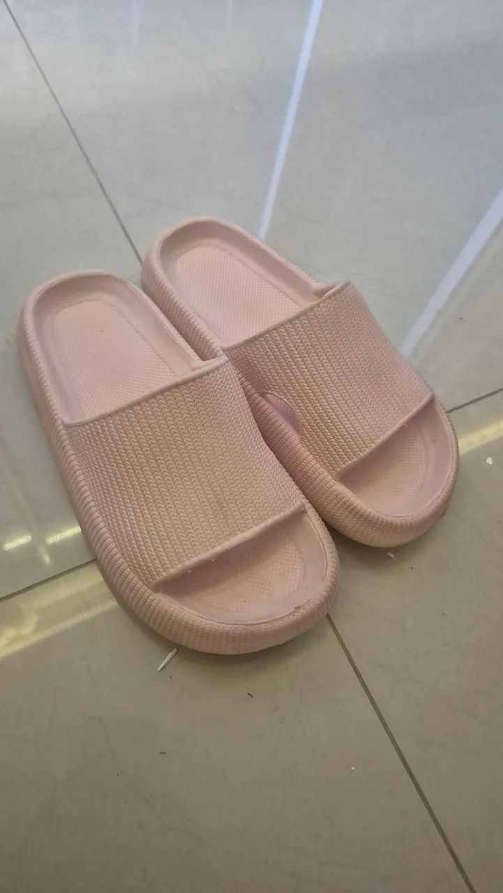 Sandália nuvem rosa
