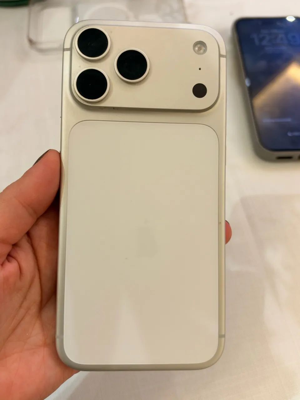 iPhone 17 pro max 