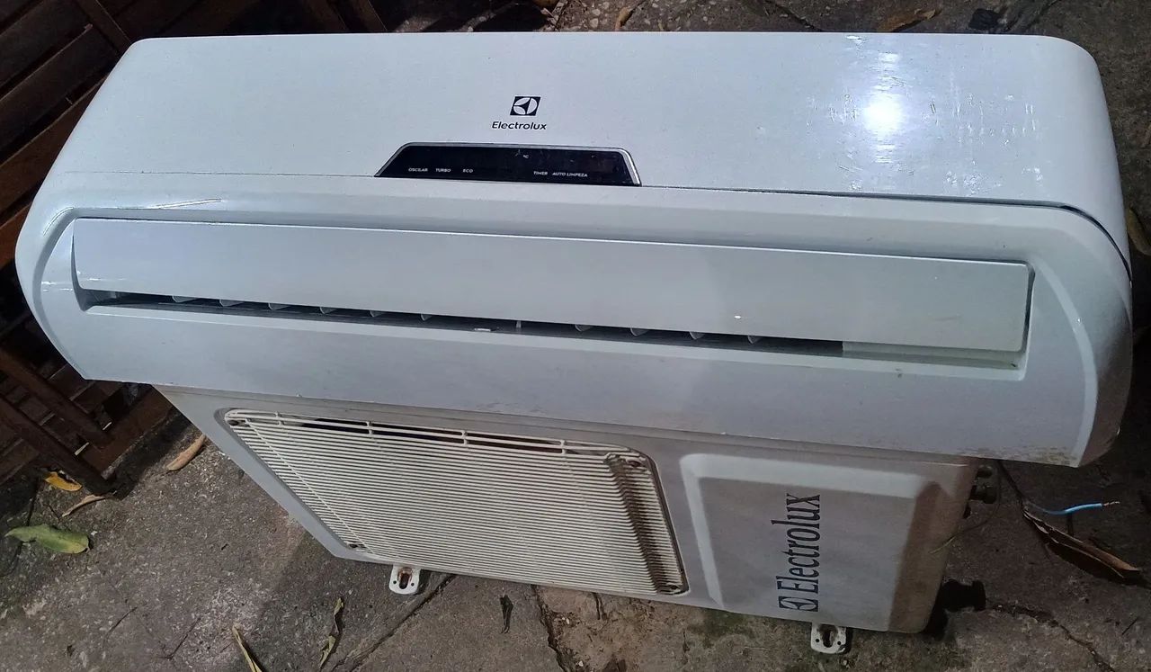 Split Eletrolux 12000 btus,instalado
