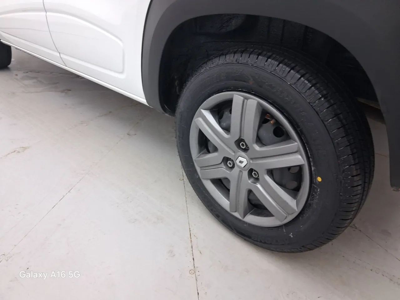 Renault Kwid 1.0 Zen, foto 12 de 18