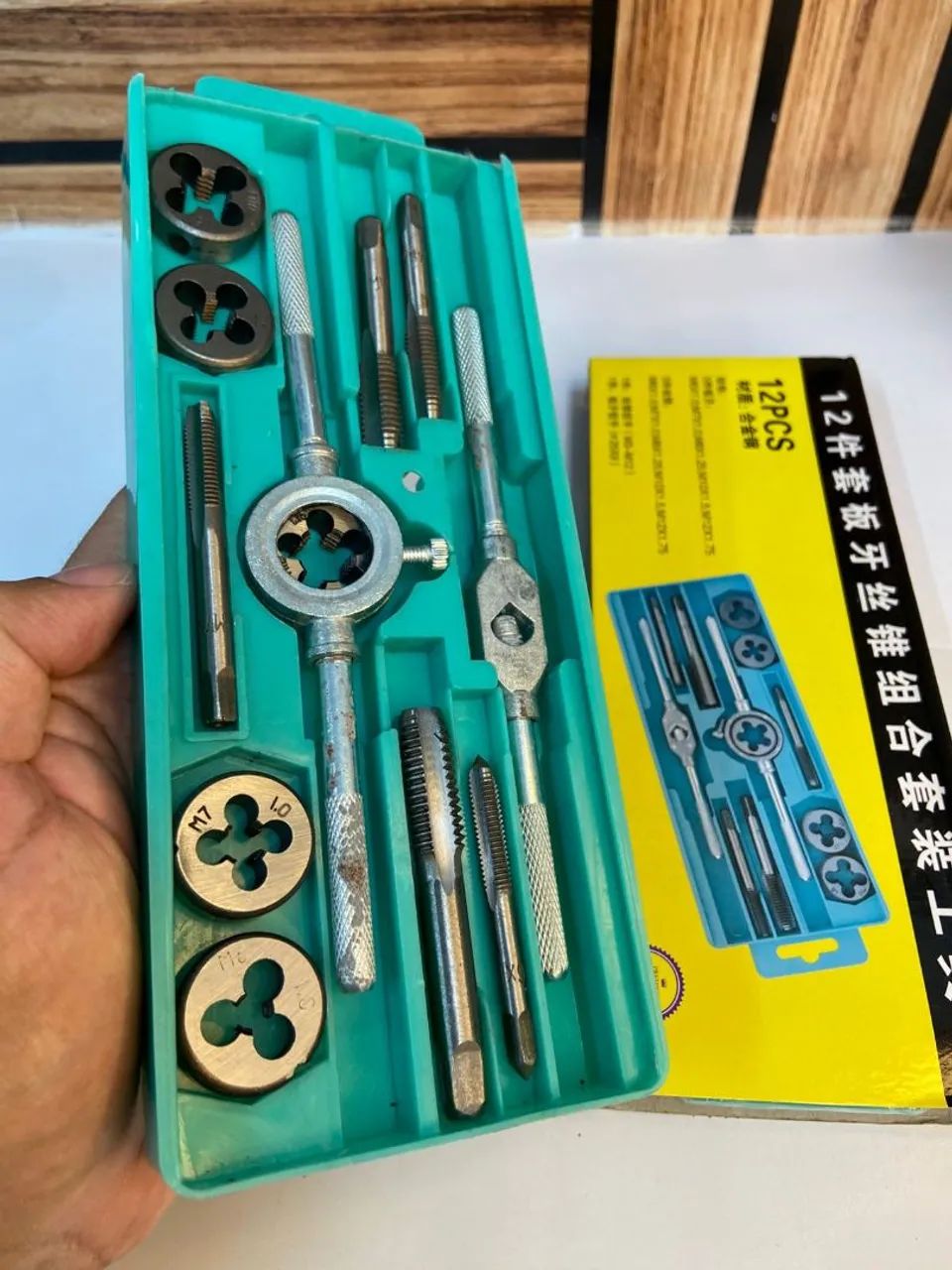 Thread Tap / Male Die Set for Threading Aluminum, Iron, and Metals, 12 Pieces