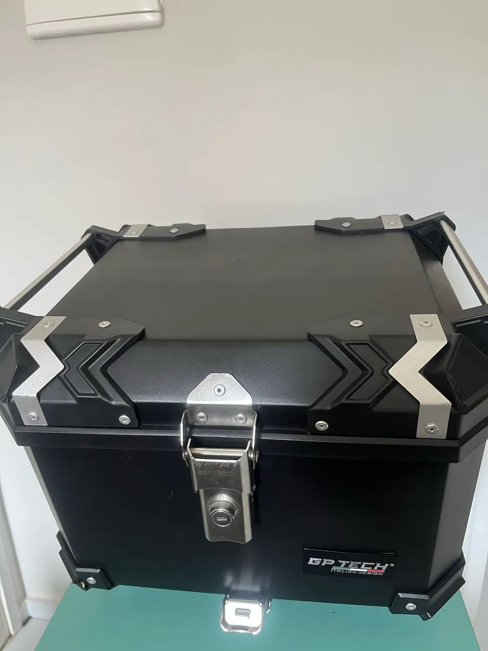 Baú Para Moto Gp Tech  Preto 45 Litros - Foto 7