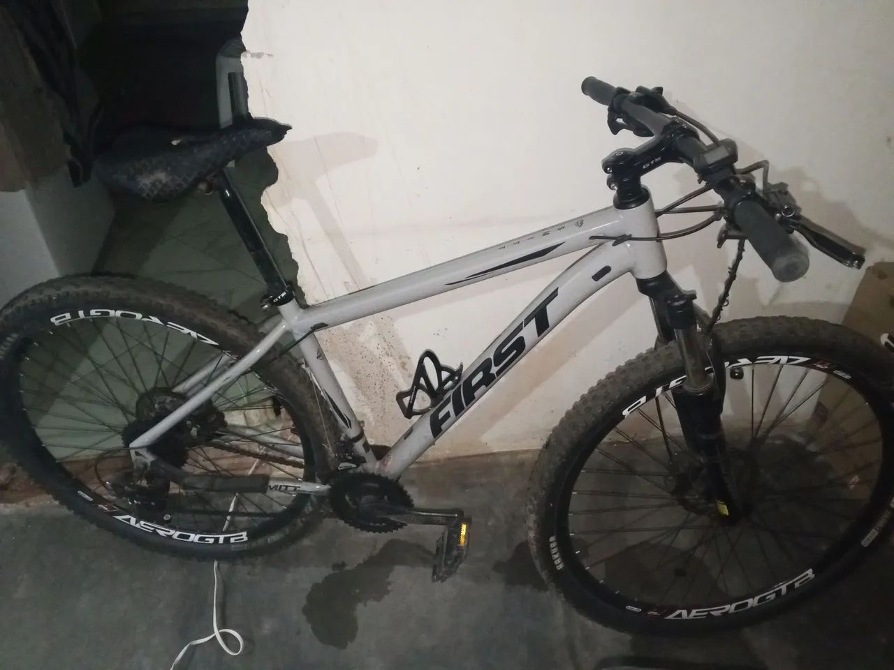 Venda de bicicleta first aro 29 