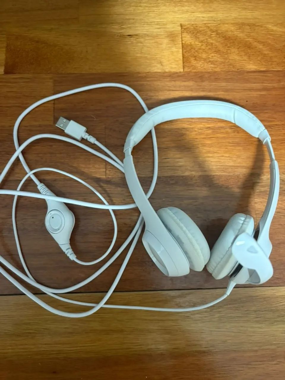 Fone de ouvido headset Logitech com microfone