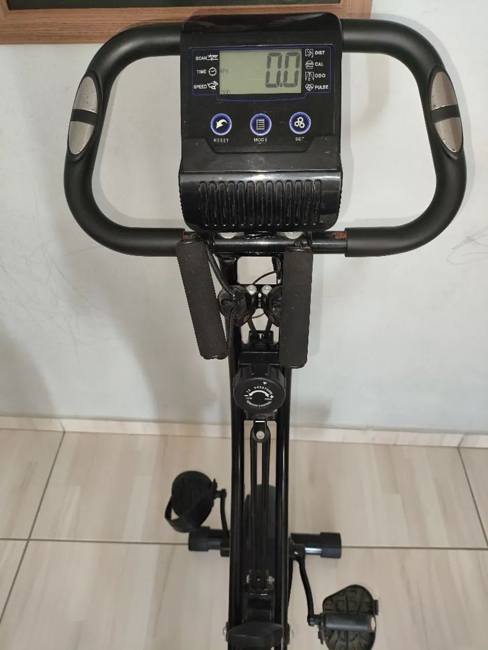 Bicicleta ergométrica vertical dobrável WCT - Foto 2