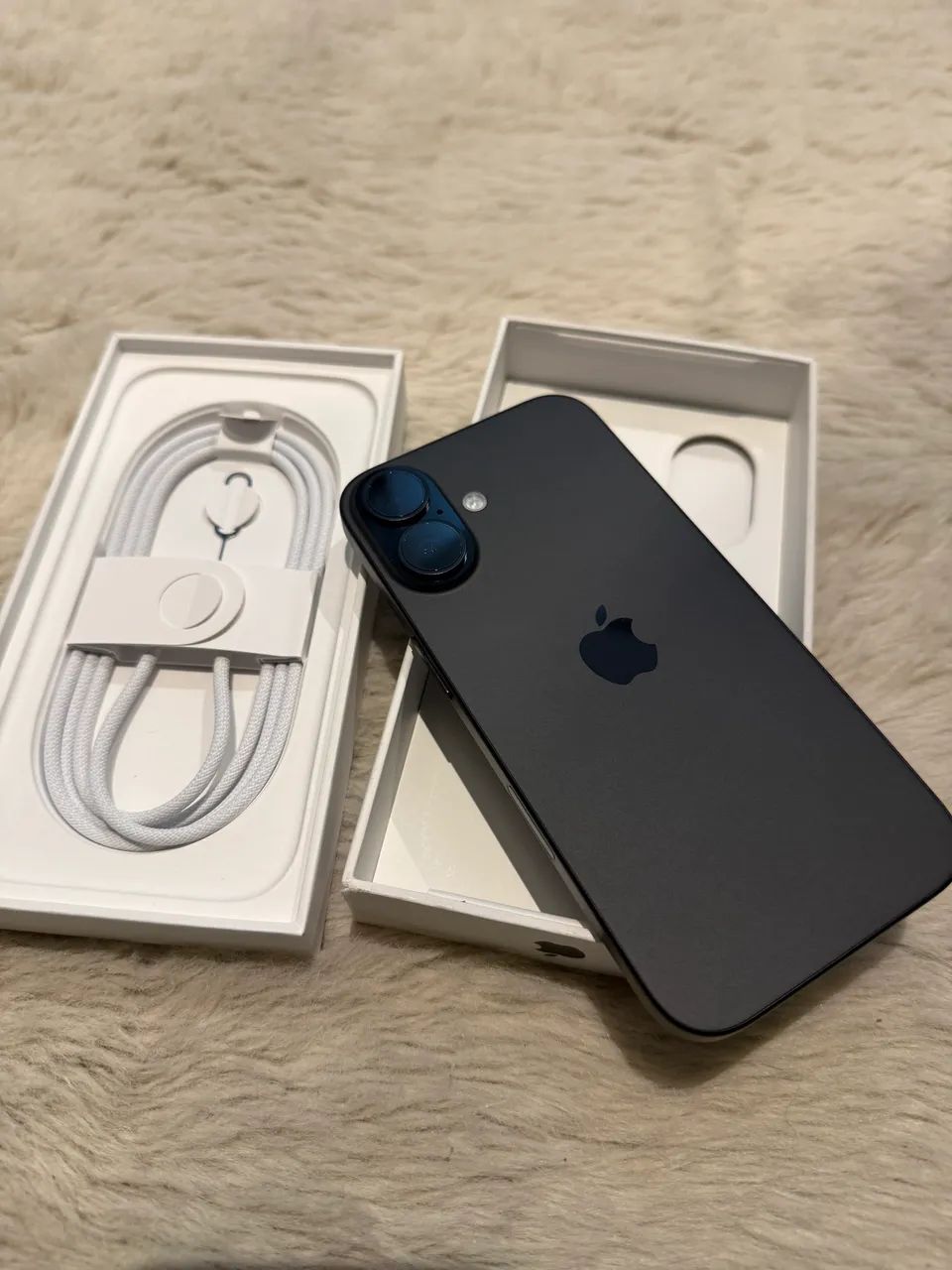 Celular iPhone 16 128 giga preto novo - Foto 4