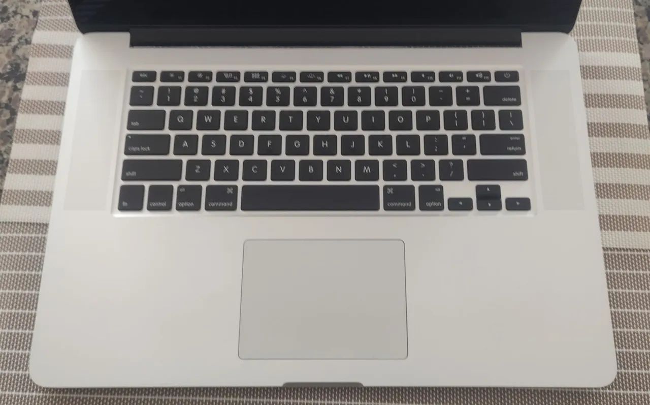 MacBook pro 15 i7 - Foto 5