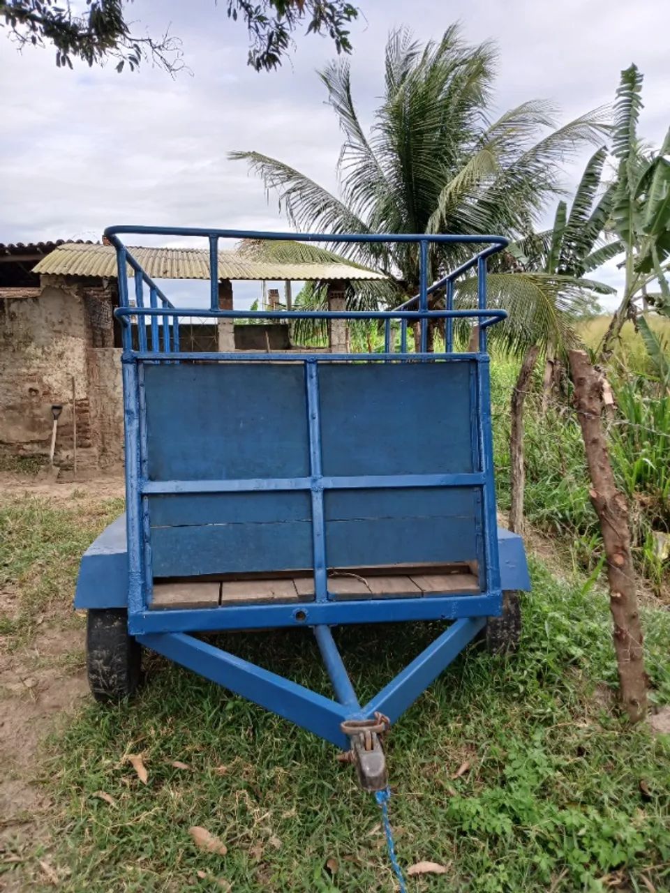 Vendo Reboque pronto pra uso.