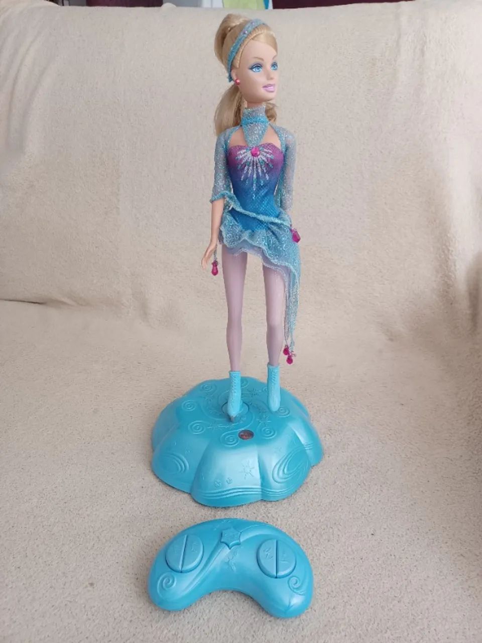 Barbie Patinadora e Gatinha 