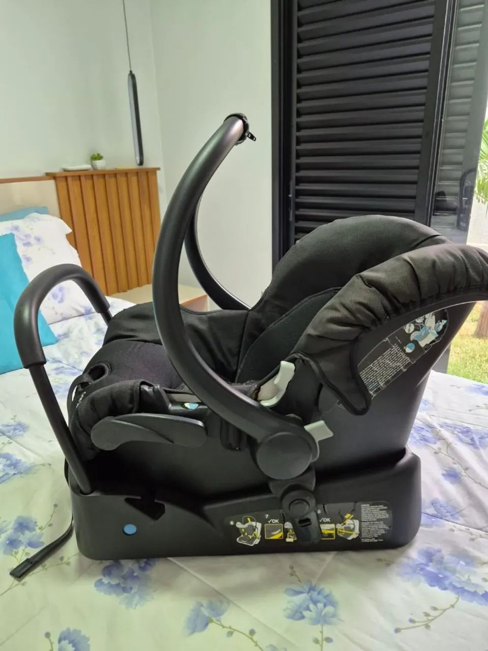 Carrinho com bebê conforto mobi - Foto 5