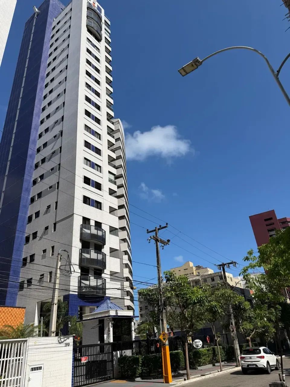 Alugo Apartamento com vista Mar/mobiliado