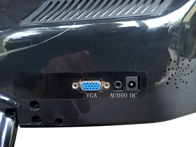Monitor Kolke Led 15,6 pol vga widescreen - Foto 5