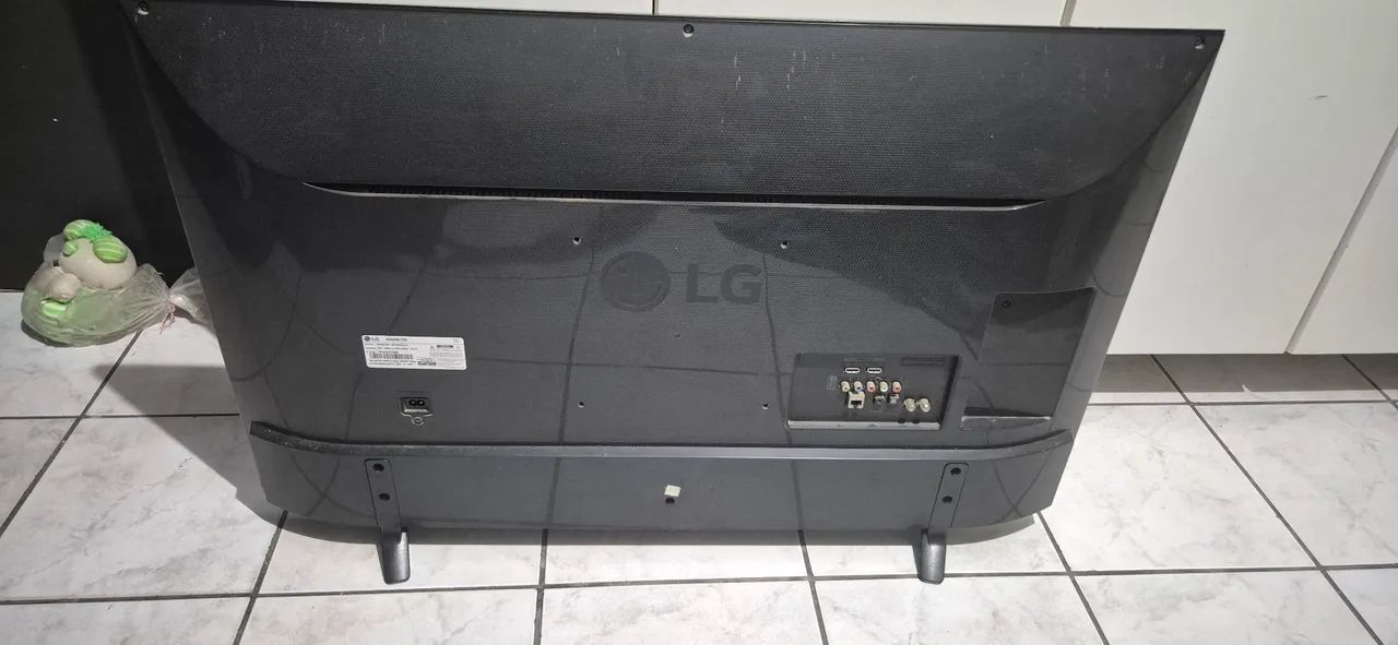TV LG 43 4K. Funcionando perfeitamente.  - Foto 3