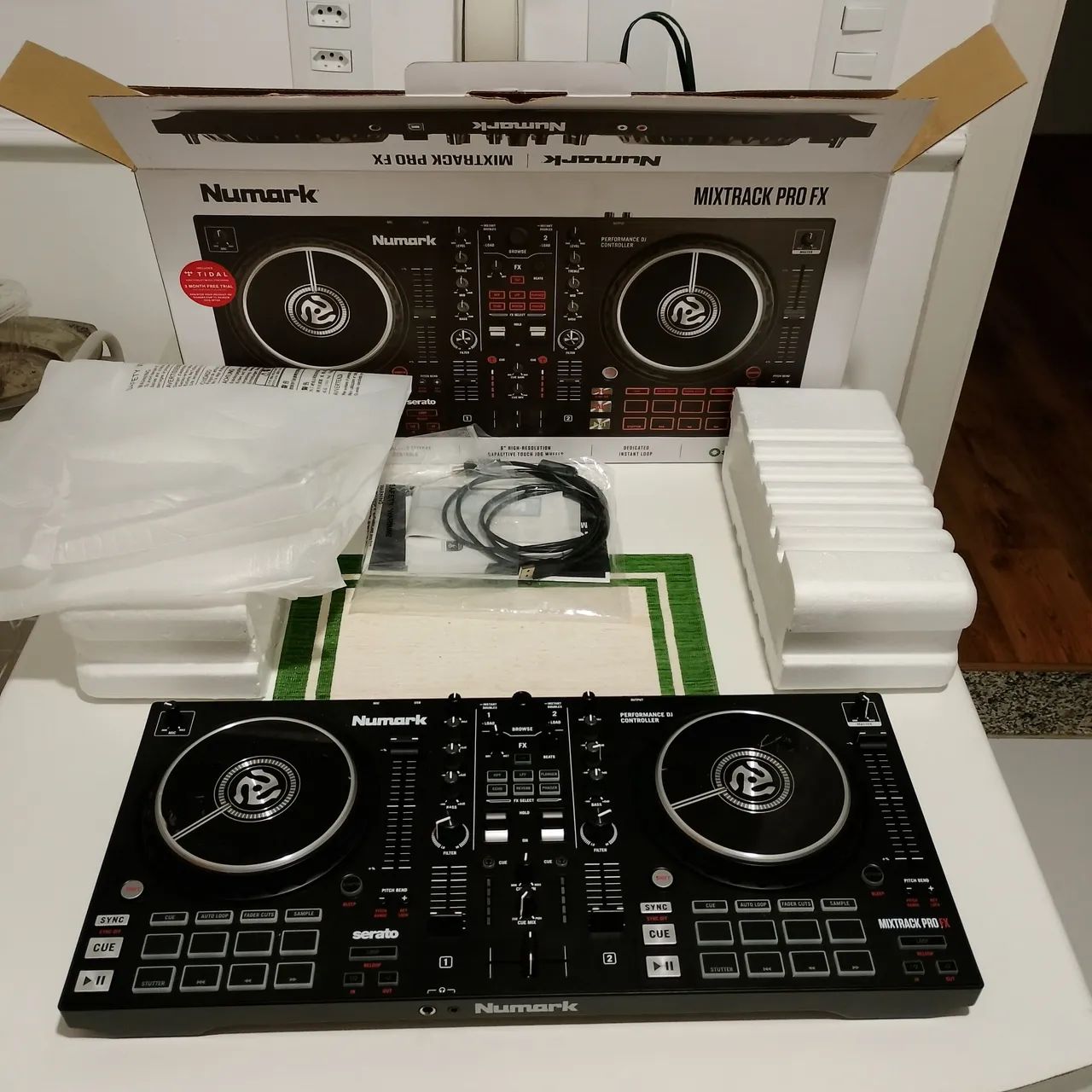 Controladora Numark Mixtrack Pro Fx - Foto 3