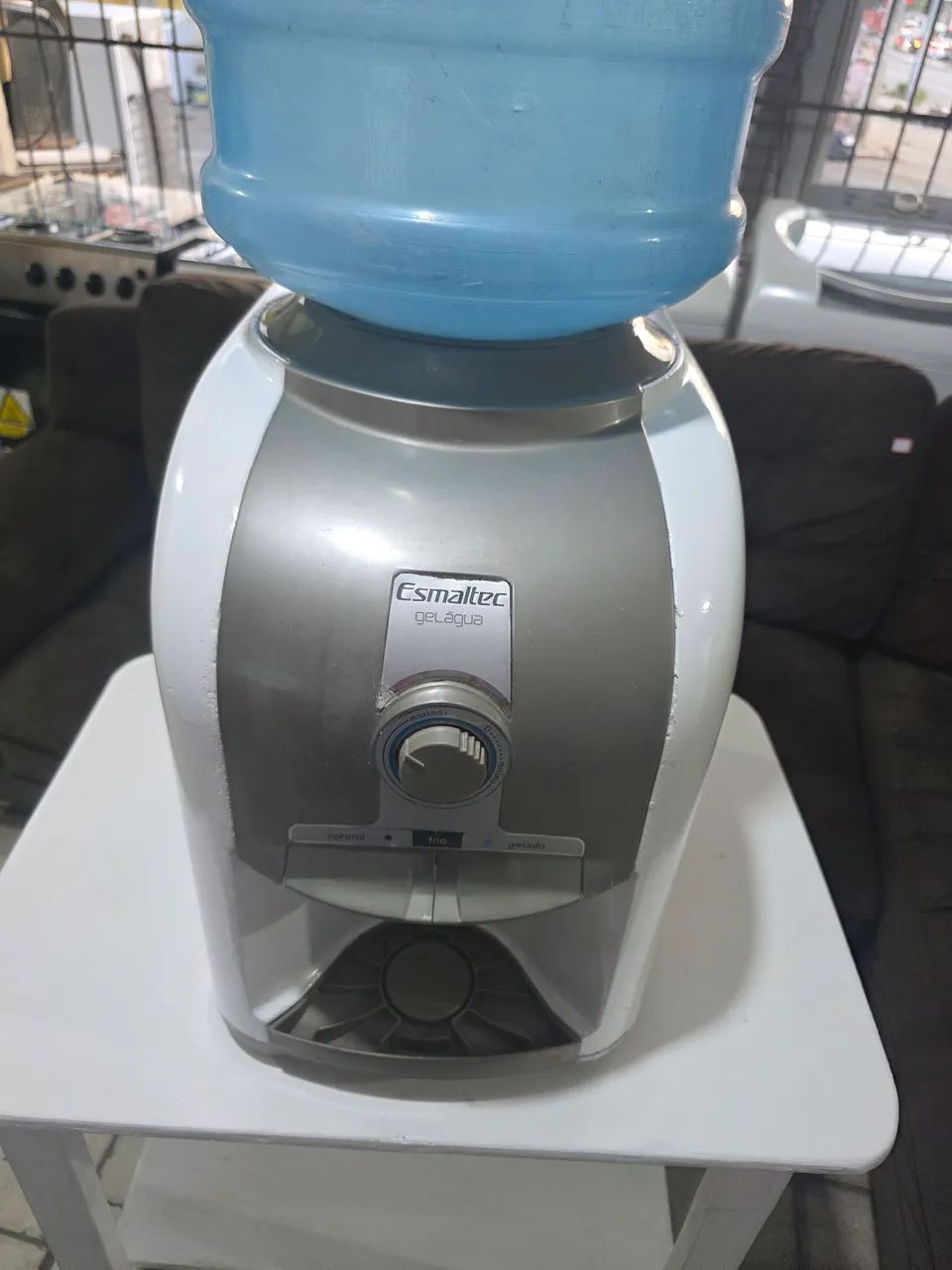 Gelagua esmaltec funcionando perfeitamente 