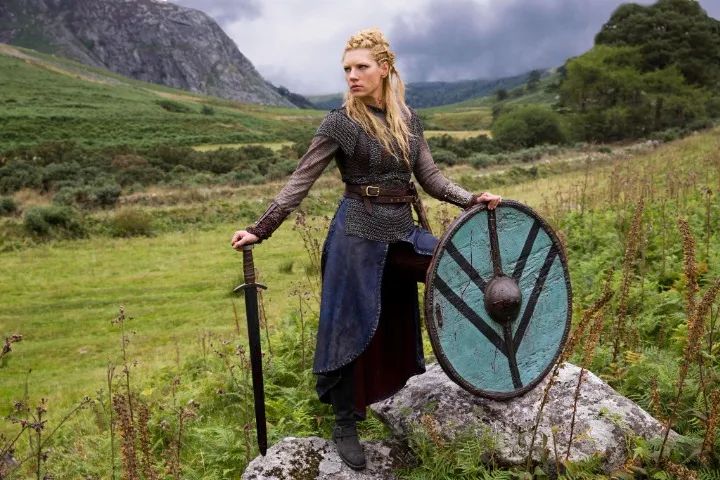 escudo viking da personagem Lagertha da série "Vikings" - Foto 3