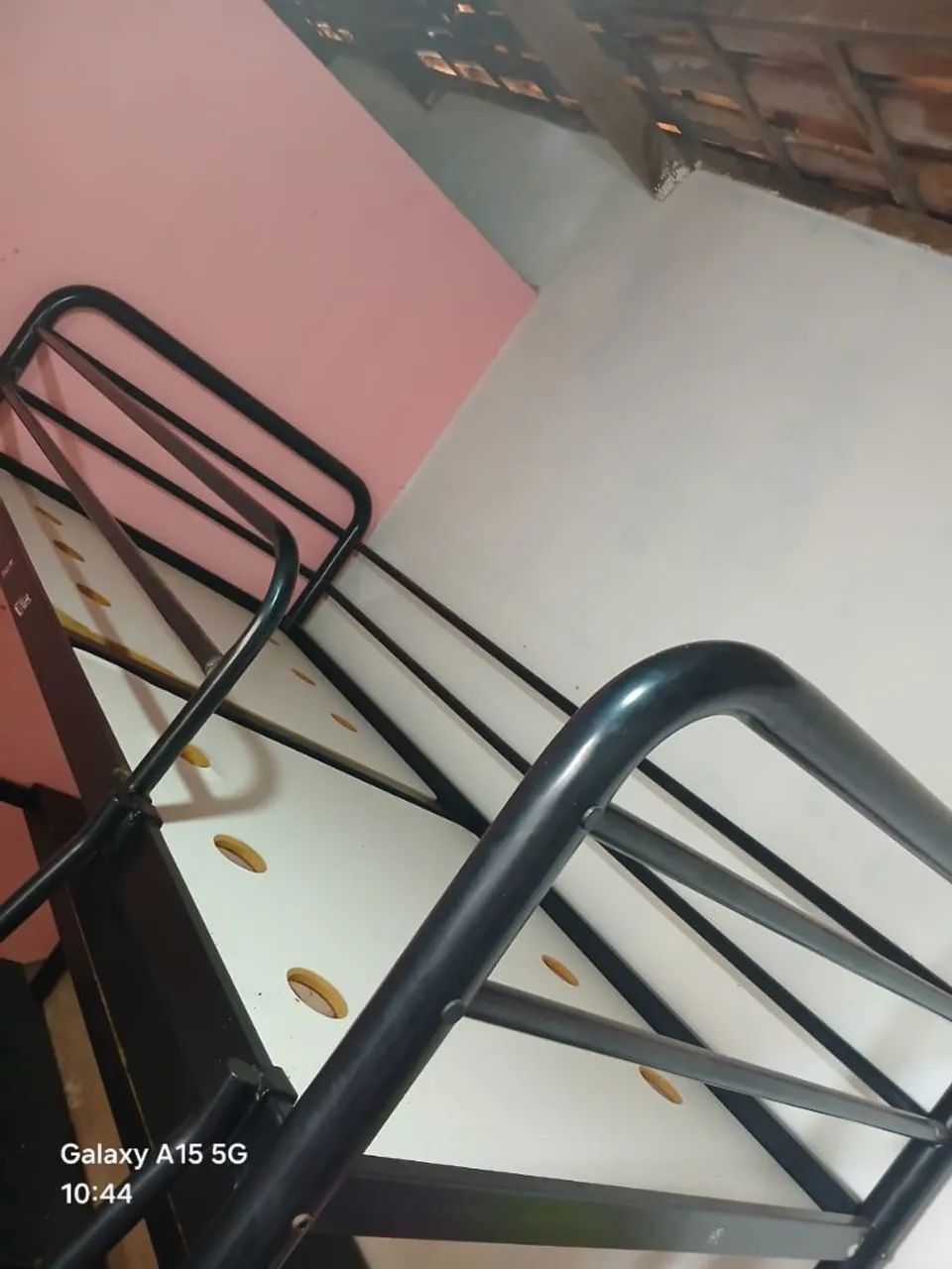 Beliche de ferro com escrivaninha - Foto 5