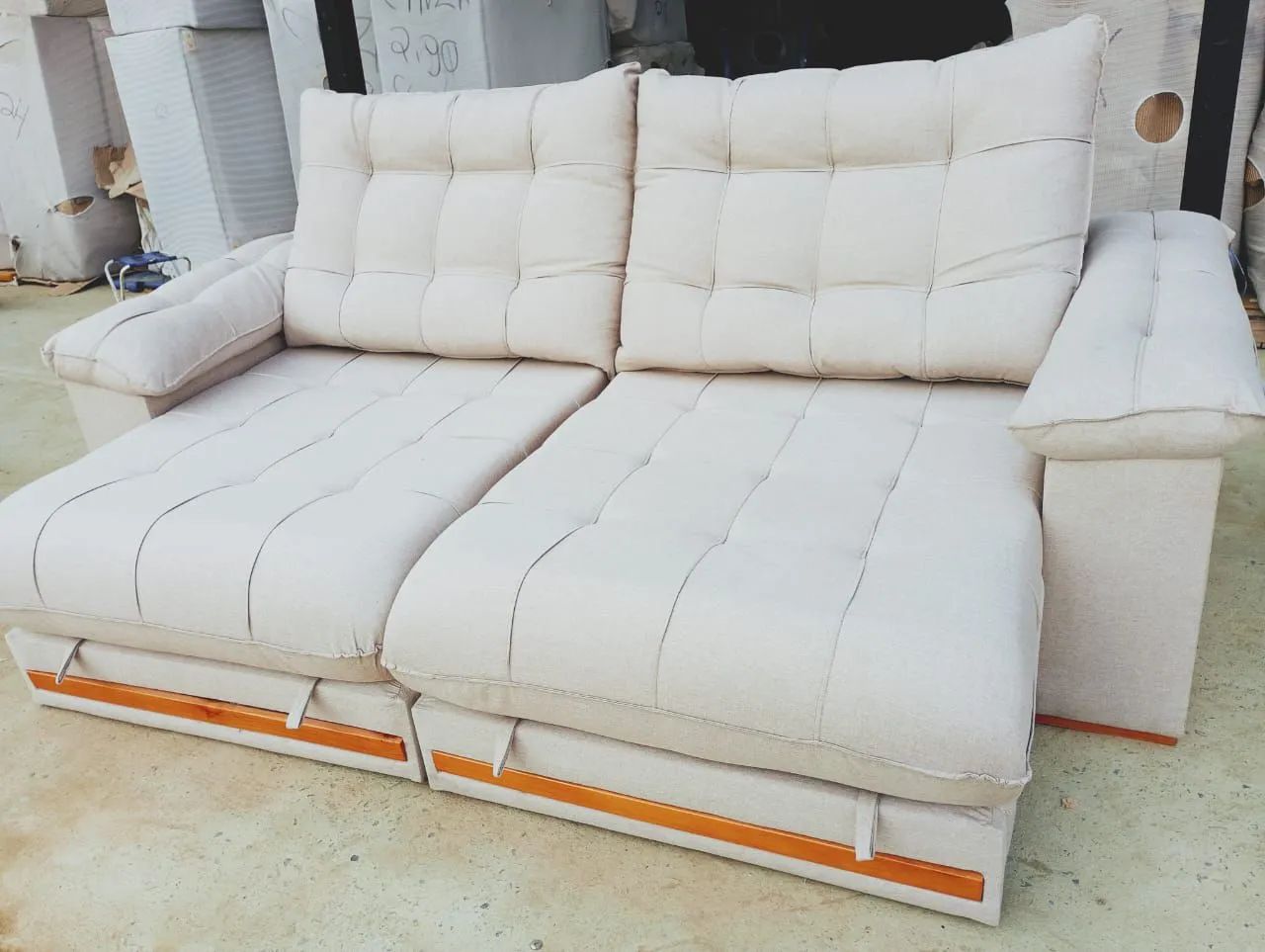  Sofá Retrátil 2.50cm de luxo linho beje..