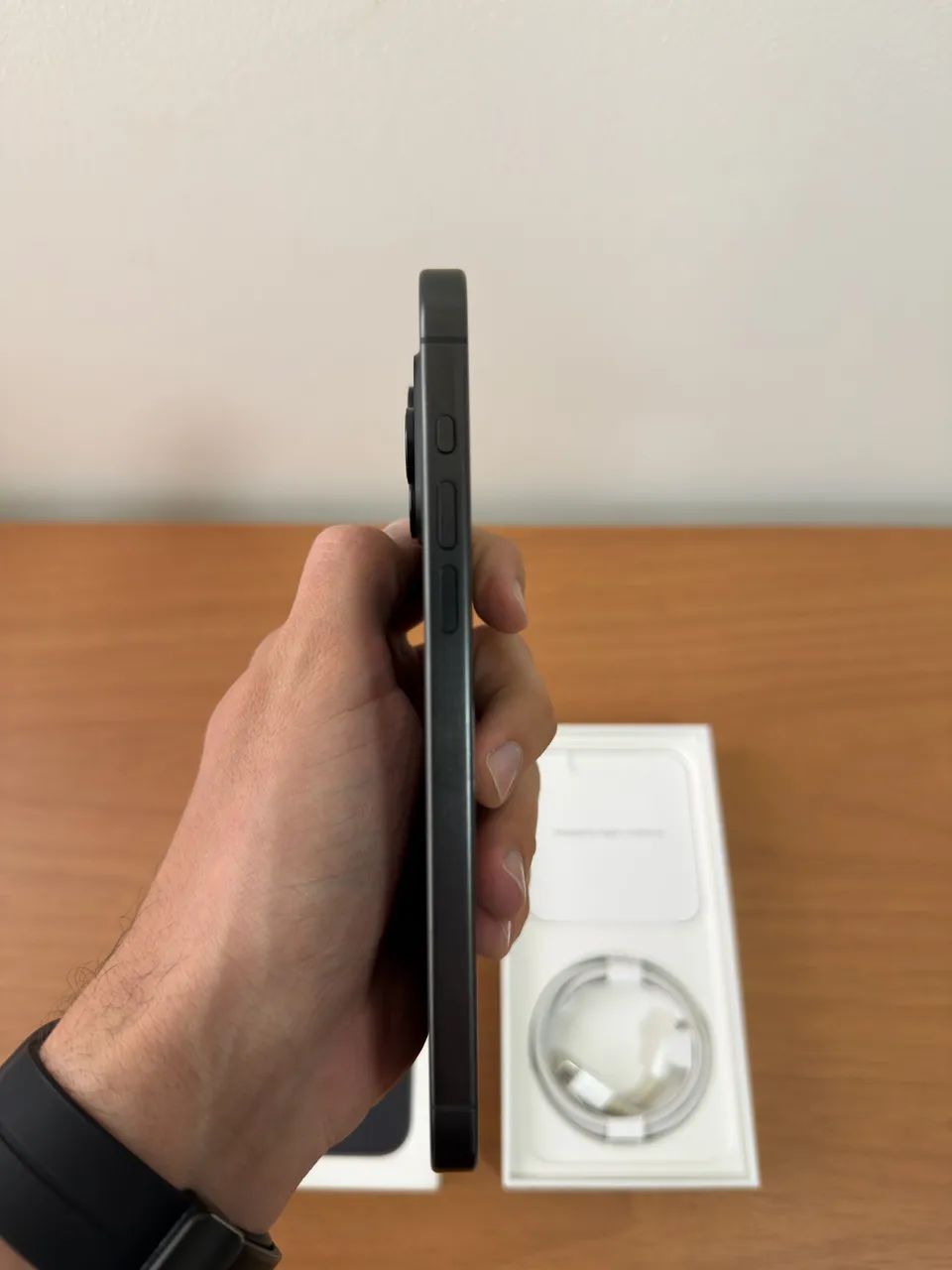 iPhone 15 Pro Max 256 GB - Titânio Preto - IMPECÁVEL  - Foto 4