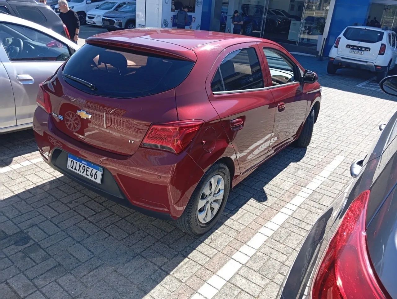 Chevrolet Onix Hatch LT 1.0 8V Flex Mec. 4P 2018 - Foto 4
