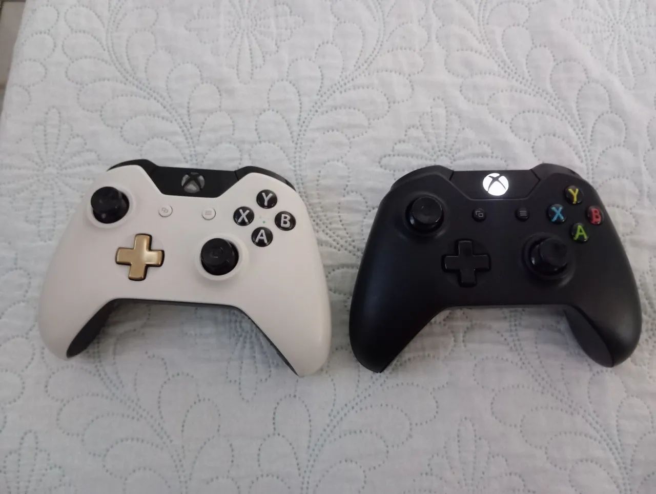 Vendo ou troco 2 controles Xbox one FAT com drift esquerdo, por controle Xbox one s/x