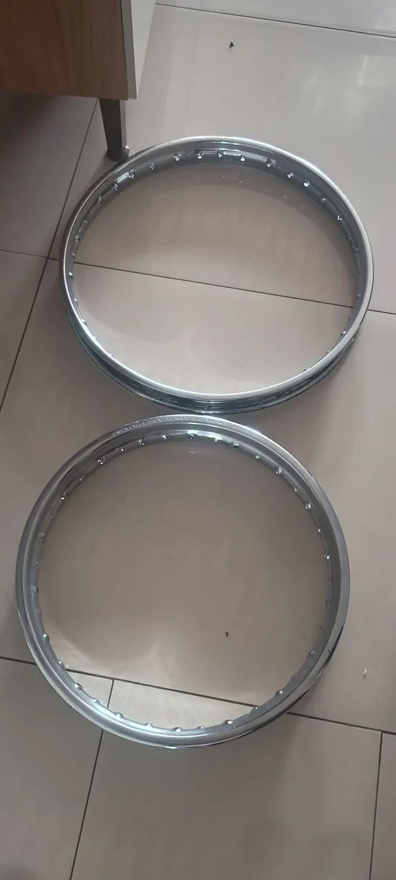 PAR DE AROS MODELO DA MOTO LANDER 250 - Foto 2