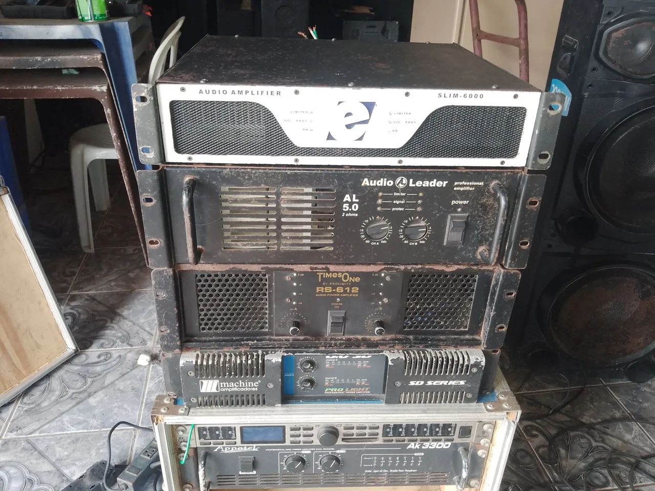 Vende-se amplificador 