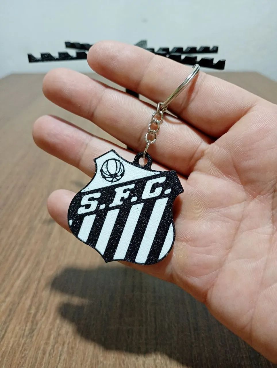 KIT 10 CHAVEIROS DO SANTOS EM 3D ATACADO - Foto 3