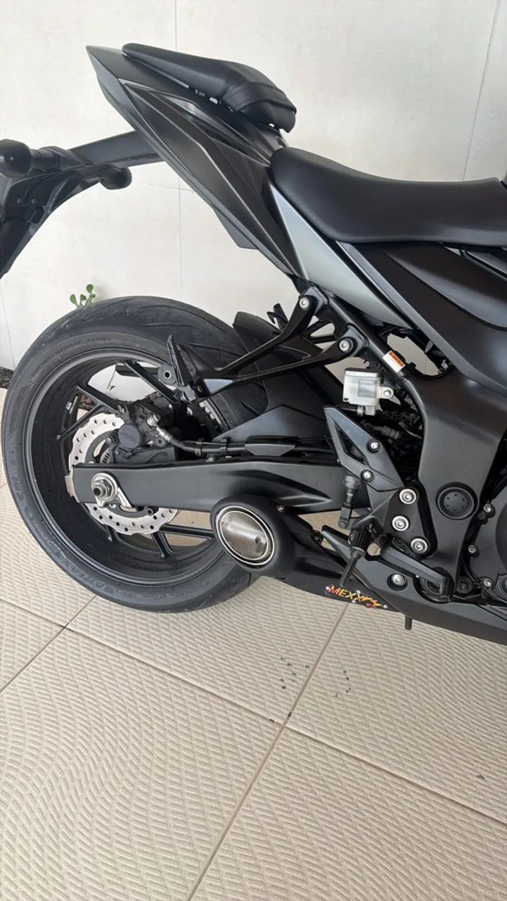 Suzuki 750 - Foto 2