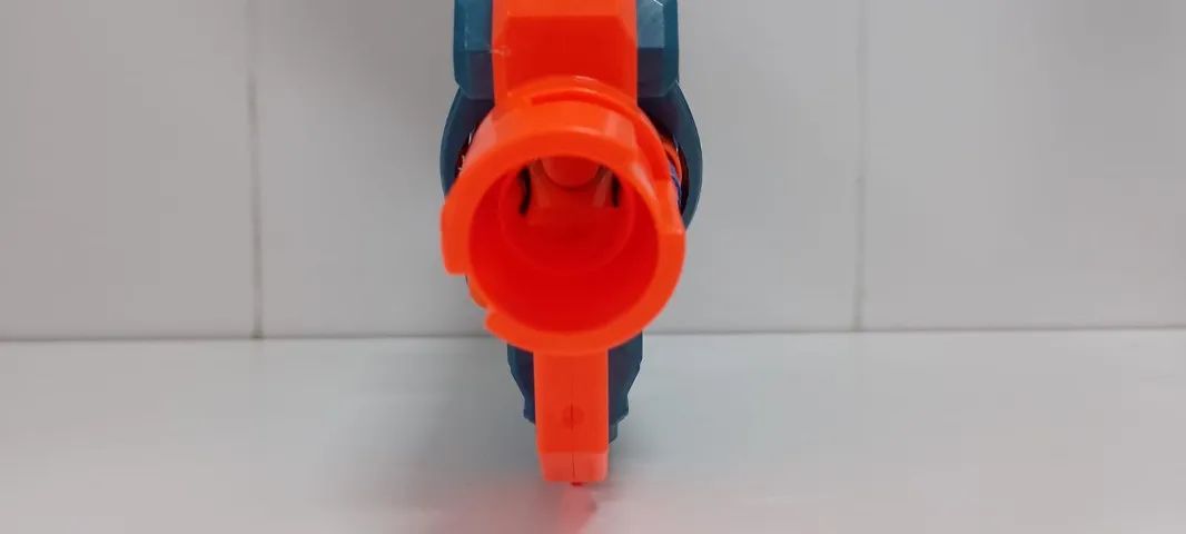 NERF elite 2.0 COMMANDER, 6 espaços para balas + 6 dardos NERF - Foto 5