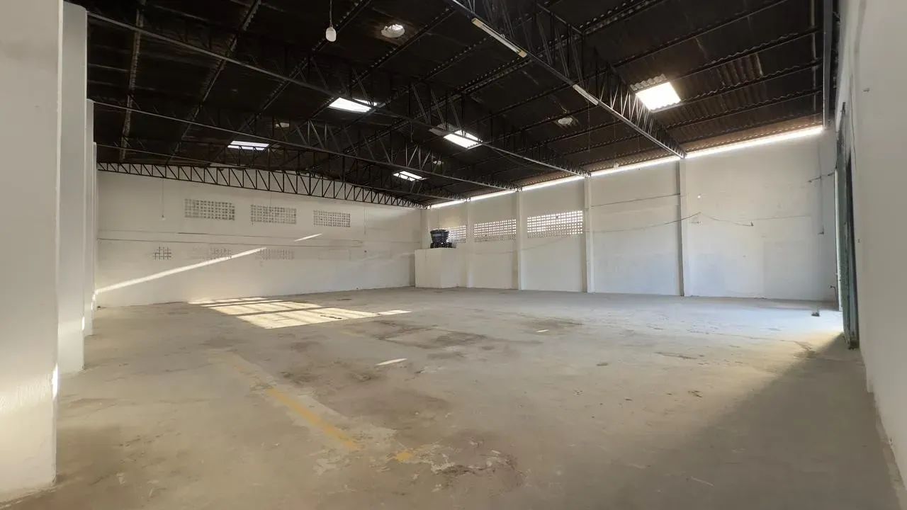 GALPÃO VIA EXPRESSA COM 600M²