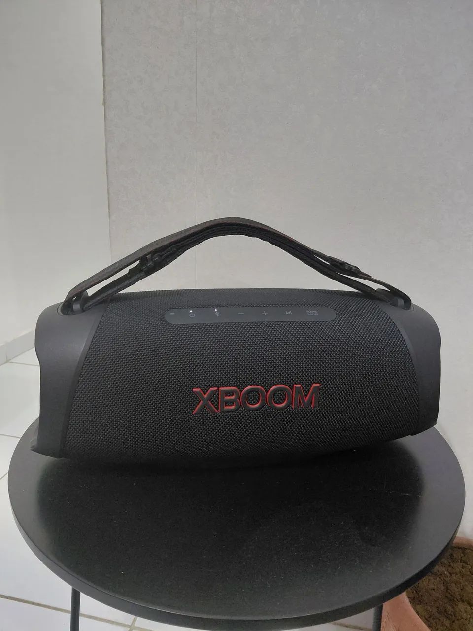 Caixa lg xbom muito conservada 