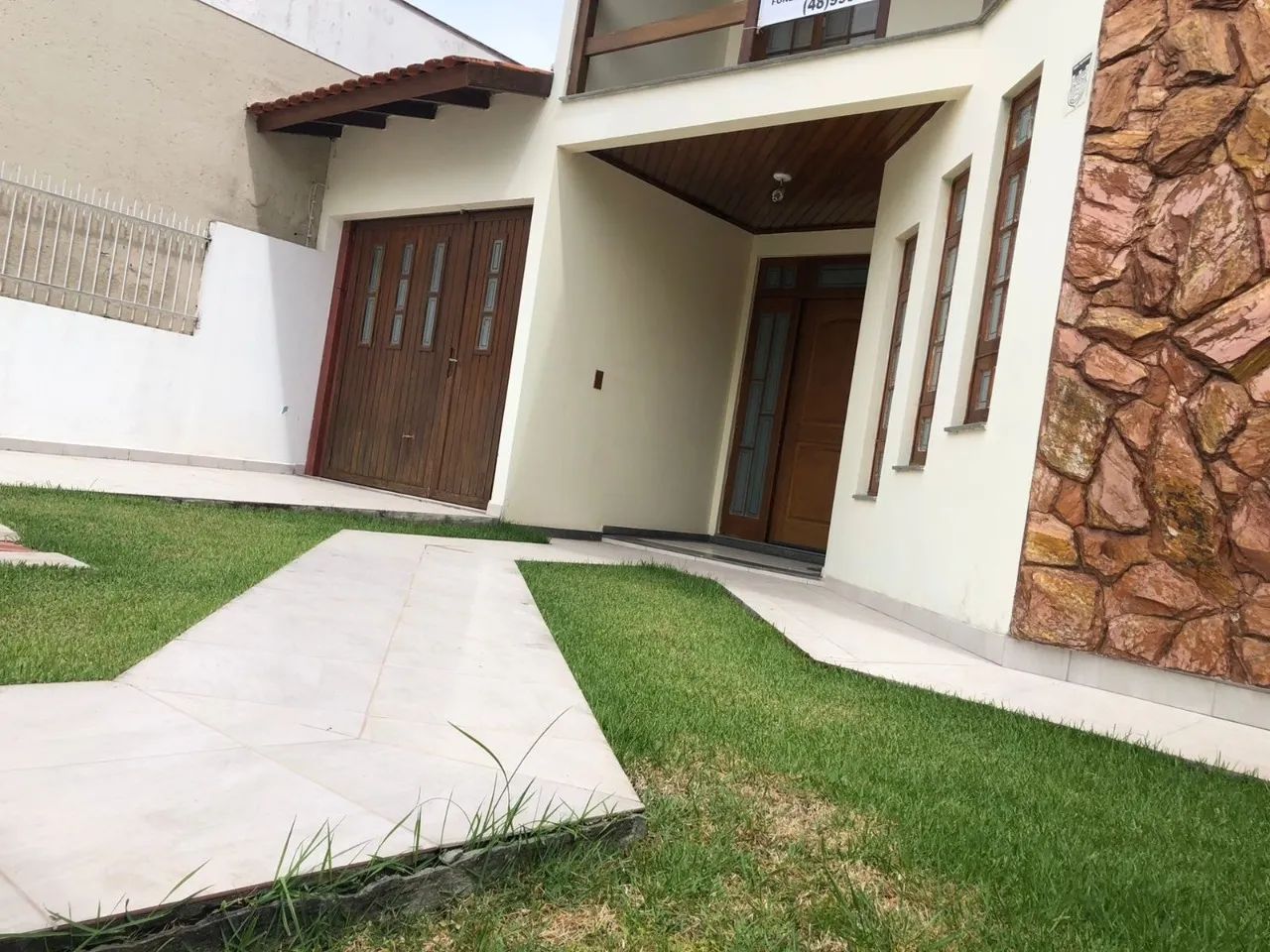 Casa com 05 dormitórios no Estreito, em Florianópolis/SC! - Foto 2