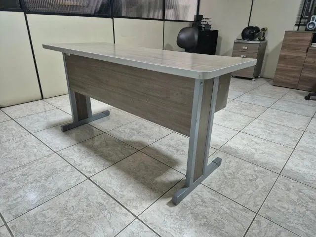 Mesa Operacional Reta (com gaveteiro fixo de 2 gavetas) - Foto 2