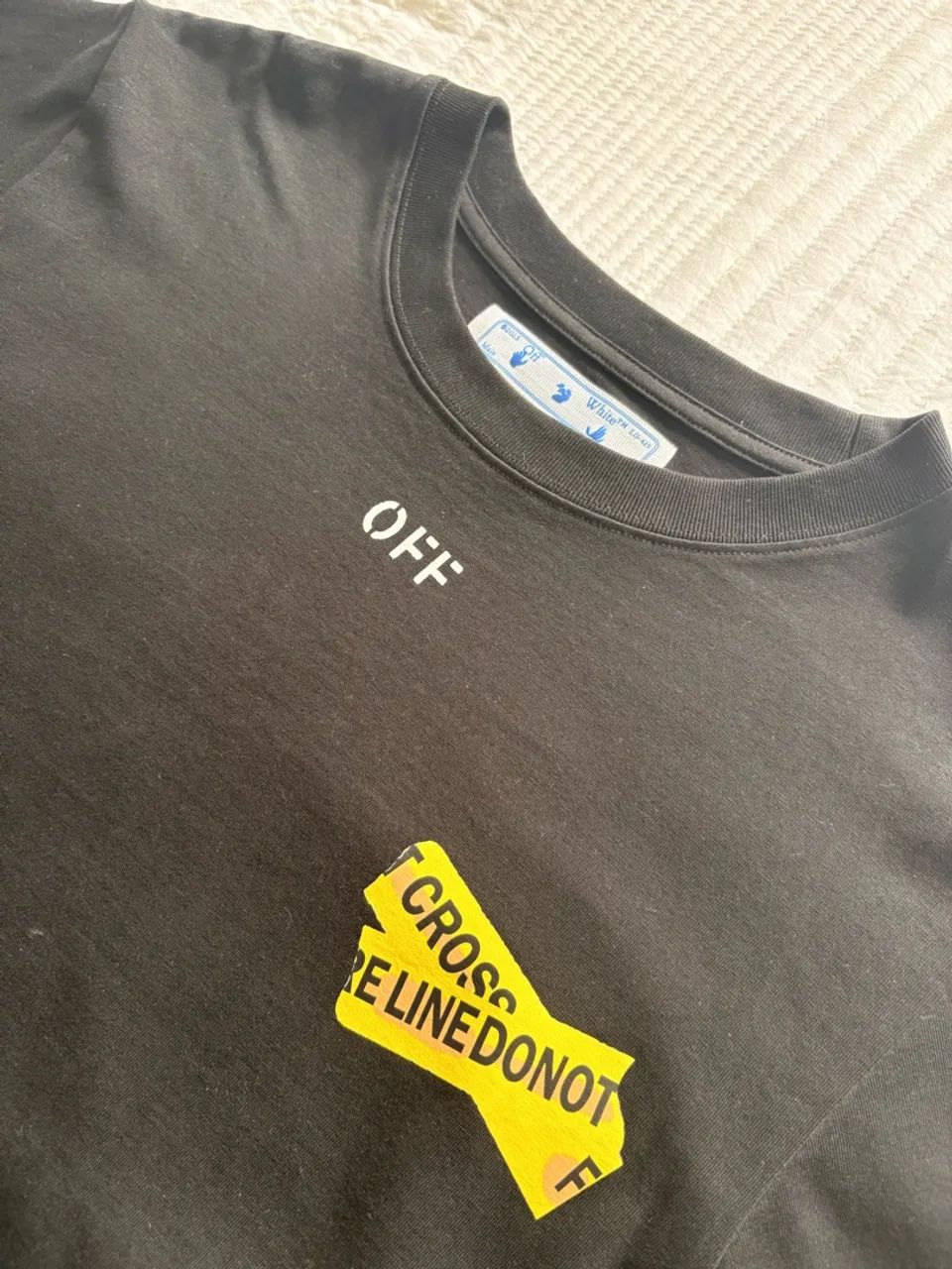 CAMISETA OFF-WHITE SEMI NOVA P - Foto 3