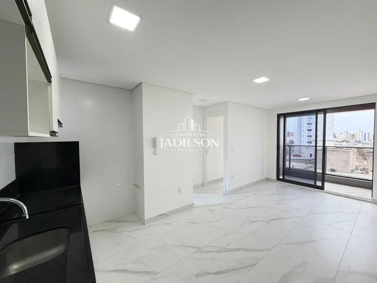 APARTAMENTO 2 QUARTOS NOVINHO EM TAMBAÚ