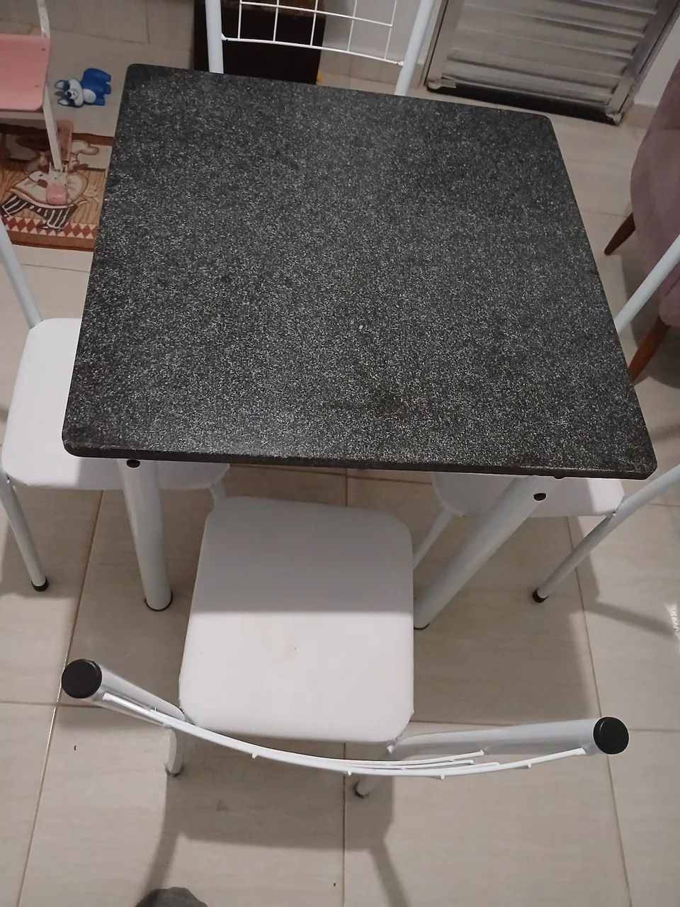 Mesa 4 cadeiras 