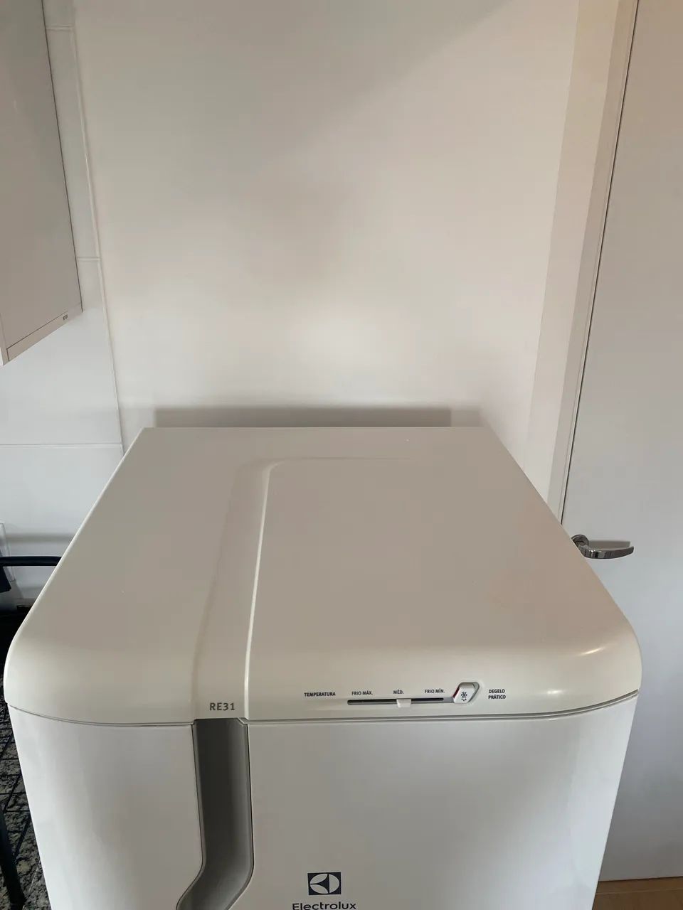 Geladeira Eletrolux RE31 240l  - Foto 4