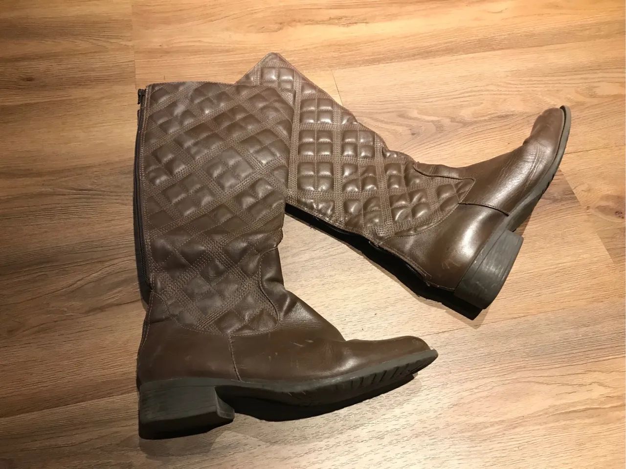 Bota de Couro Tamanho 36