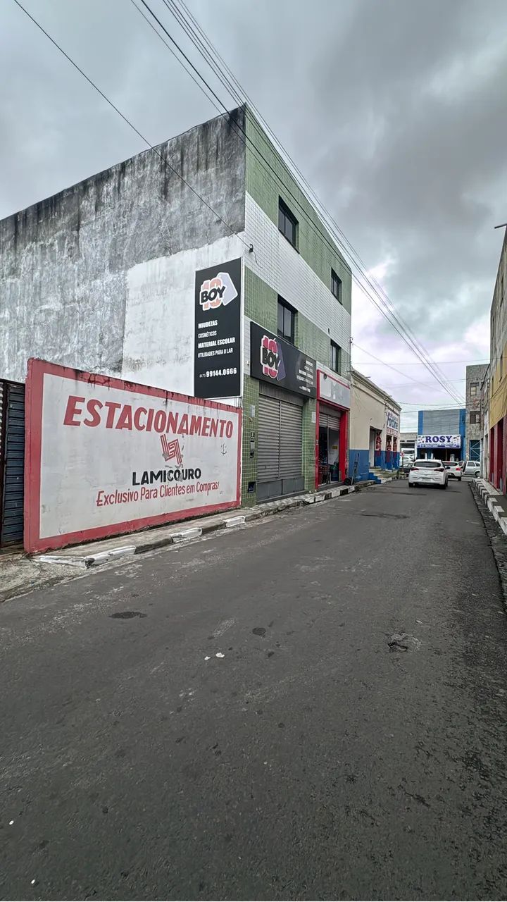 PRÉDIO NO CENTRO 