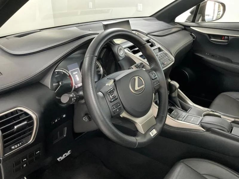 Lexus NX-200t F-sport 2.0 16V 238cv Aut., foto 8 de 19